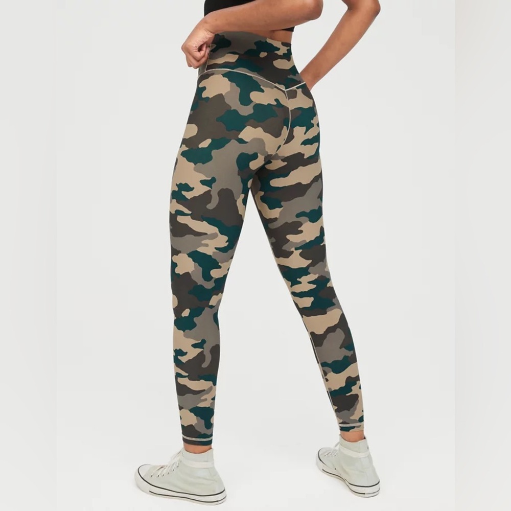 OFFLINE BY AERIE REAL ME HIGH WAISTED CROSSOVER LEGGINGS